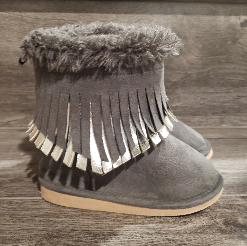 Cute Moccasin Style Boots